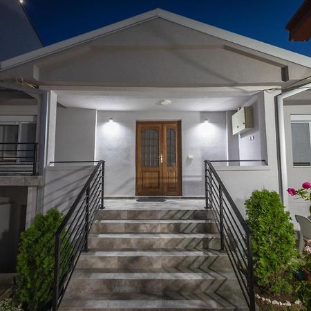 Guest House - Axios Гевгелия Экстерьер фото